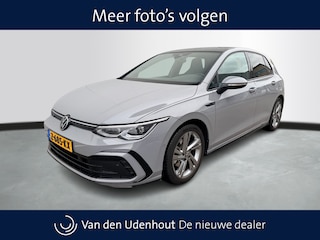 Volkswagen Golf 1.5 eTSI R-Line Business | Panoramadak | LED Matrix | Camera | Nieuw binnen!