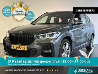BMW X1 sDrive20i Business Edition Plus M SPORT | NAVIGATIE | ACHTERUITRIJCAMERA | PARKEERSENSOREN VOOR-/ACHTER | STOEL-/STUURVERWARMING