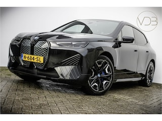 BMW iX xDrive40 SOH 100% High Executive PANO 22INCH 360GR SKYLOUNGE