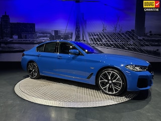 BMW 530e Business Edition Plus *Schuifdak*Laser*HUD*ACC*