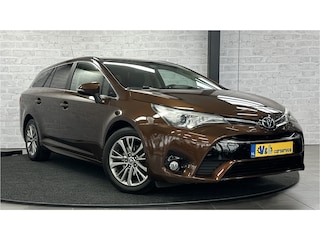 Toyota Avensis Touring Sports 1.8 VVT-i Dynamic / Cruise / Clima / Keyless