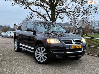 Volkswagen Touareg 4.2 V8 | Limited Edition + Youngtimer + Schuif/kanteldak + Lederbekleding + Camera Nu € 11.975,-!!!