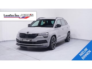 Skoda Karoq 1.5 TSI ACT Sportline Business Panoramadak Apple Carplay Camera NAP Stoel- en voorruitverwarming Canton Soundsysteem Virtual Cockpit Trekhaak