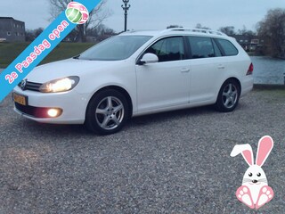 Volkswagen Golf Variant 1.6 TDI Highline BlueMotion - Airco - Navigatie Tweede kerstdag open van 10:00- tot 15:00 uur