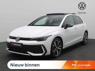 Volkswagen Golf 1.5 eHybrid GTE 272PK Pano-Schuifdak, Black Style, Head-Up Display, Matrix-LED Verlichting, Keyless, Side Assist, Achteruitrijcamera
