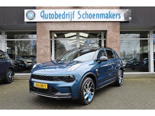 Lynk & Co 01 1.5 MY23! ZWARTE-HEMEL ROLHOES MY23 360-CAMERA PANO/SCHUIF INFINITY DAB NAVI CARPLAY STOELVERWARMING ELEK.ACHTERKLEP 20"LMV