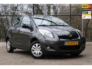 Toyota Yaris 1.0 VVTi Acces / Airco / Trekhaak / Rijklaarprijs! / 12mnd Bovag garantie