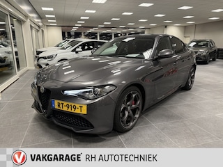 Alfa Romeo Giulia 2.0T Super