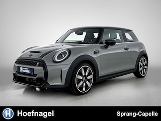 Mini Mini 2.0 Classic Trim | Adaptive Cruise | Camera | Stoelverw. | CarPlay | Navigatie |