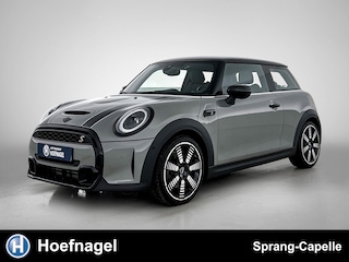 Mini Mini 2.0 Classic Trim | Adaptive Cruise | Camera | Stoelverw. | CarPlay | Navigatie |
