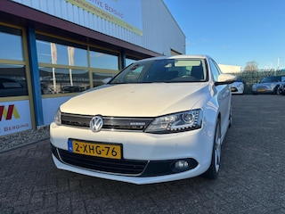 Volkswagen Jetta 1.4 TSI Hybrid Highline NAVI CAMERA
