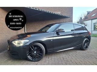 BMW 116i M Sport Automaat / Navigatie / Xenon / Cruise Controle / Parkeer Sensoren / Stoelverwarming /