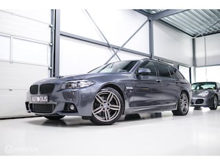BMW 5-serie Touring 520i M Sport Edition High Exe LCI | Leder | Memory | Comfortseats | M pakket | Sportonderstel | Zeer mooi |