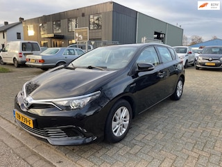 Toyota Auris 1.8 Hybrid Now - Nw Apk - Nw Ondh