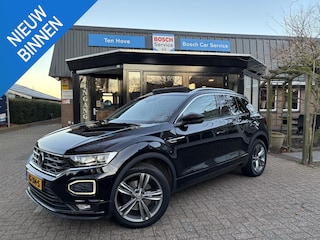 Volkswagen T-Roc 1.5 TSI R-line Pano Trekhaak App-Connect DAB+