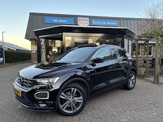 Volkswagen T-Roc 1.5 TSI R-line Pano Trekhaak App-Connect DAB+