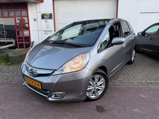 Honda Jazz 1.4 Hybrid Elegance LUXE | AIRCO |GLAZEN DAK|DEALER ONDERHOUD|1E EIGENAAR|