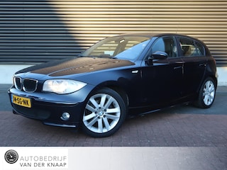 BMW 120i Anniversary | Clima | Cruise | Multimedia/Navi | Leder | Stoelverwarming | PDC |