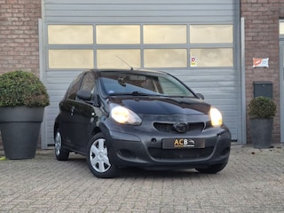 Toyota Aygo 1.0-12V Comfort Navigator, 1e Eigenaar Winterbanden set.