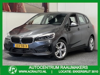 BMW 2-serie Tourer 225XE iPERFORMANCE 136 PK PLUG IN HYBRID NAVIGATIE A RIJ CAMERA STOEL VERWARMING PARKEER SENSOREN VOOR & ACHTER ZEER MOOI !!