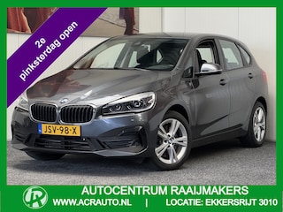 BMW 2-serie Tourer 225XE iPERFORMANCE 136 PK PLUG IN HYBRID NAVIGATIE A RIJ CAMERA STOEL VERWARMING PARKEER SENSOREN VOOR & ACHTER ZEER MOOI !!
