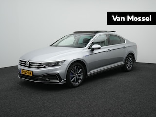 Volkswagen Passat 1.4 TSI PHEV GTE Business | Apple/Android Play | Camera | Adaptive Cruise | Dode Hoek | Panorama Dak | Keyless | Matrix LED | PDC V+A | Elektrische Trekhaak | Travel Assist Plus | Trekhaak-Pakket | 12 Maand BOVAG Garantie! |