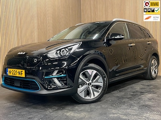 Kia Niro DynamicLine 64 kWh|100%SOH|NW LOGO|FACELIFT|3-FASE|LEDER|ACC|CARPLAY|CAMERA|STOEL+STUURVERW|IN. BTW|1e EIG|NL-AUTO|NAP|