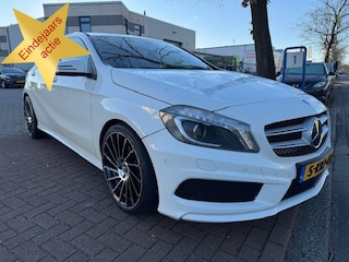 Mercedes-Benz A-klasse 180 Ambition AMG Night Edition Airco/ECC,Navigatie