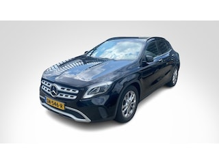 Mercedes-Benz GLA 180 Automaat Business Solution Style Line | Parkpilot met camera | Climate Control | LED | Stoelverwarming | Keyless-Go | Spiegelpakket | Zitcomfortpakket | Licht en Zichtpakket