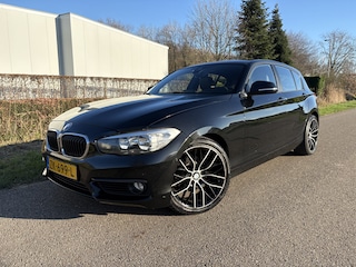 BMW 120i Edition Sport Line Shadow Executive / AUTOMAAT / NAVI / LEER / 69dkm!