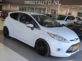 Ford Fiesta 1.6 Ghia ST-Look Airco, Cruise Control, Stuurbekrachtiging