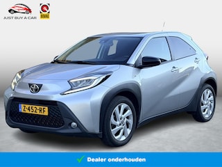Toyota Aygo 1.0 VVT-i MT first Apple carplay / Adaptive cruise control / Camera / Clima / Stoelverwarming / Volledig dealeronderhouden / Eerste eigenaar /