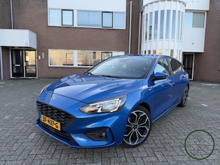 Ford Focus 1.0 EcoBoost ST Line | PDC | Stuur & Stoelverwarming |