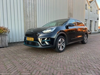 Kia Niro Executive Line, 3 fase, 64kWh, 204 Pk,  Warmtepomp, leder, SOH 98% JBL Navi Car play Kia dealer ondehouden