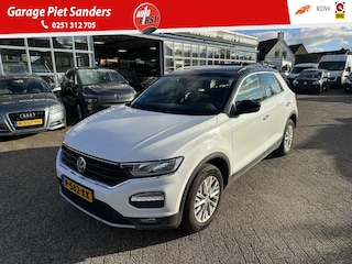 Volkswagen T-Roc 1.0 TSI Sport I Trekhaak I Camera I Stoel/stuurverw. I Adap. Cruise I