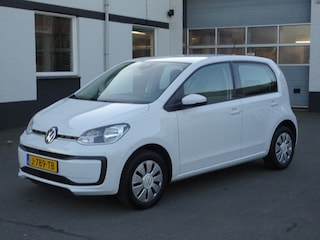 Volkswagen Up 1.0 BMT move up! Automatische airco, achteruitrij camera, parkeersensoren, cruise controle, elektrische ramen, centrale vergrendeling, enz.