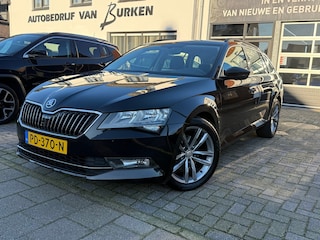 Skoda Superb Combi 1.4 TSI Ambition, Trekhaak,Apple Carplay/Android,L.M. Velgen,Climate control