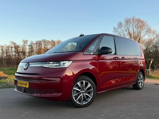 Volkswagen Multivan 1.4 eHybrid Automaat / 6 Persoons / Panoramadak / Harman-Kardon / Camera / Trekhaak / Navi / Clima / PDC / LED