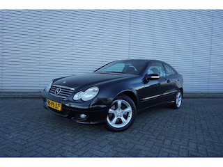 Mercedes-Benz C-klasse Sportcoupé 180 K. AUTOMAAT - Airco / Cruise / Elektr. ramen / Lm velgen / NAP