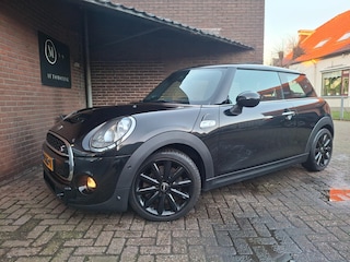 Mini Mini 2.0 192PK Chili Serious Business Panoramdak / Navigatie / Harman & Kardon / Achteruitrijcamera / Parkeer Sensor