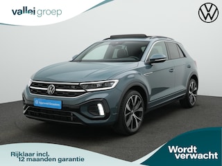 Volkswagen T-Roc 1.5 TSI 150 pk DSG R-Line | Panoramadak | Trekhaak | Navigatie Discover Pro | IQ Light | Achteruitrijcamera | Stoelverwarming