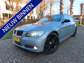 BMW 3-serie Touring 320i Business Line Automaat Ecc Cruisecontrol Apple Carplay Navigatie Stoelverwarming Pdc Xenon 19 Inch LM Velgen Trekhaak