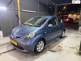 Toyota Aygo 1.0-12V + Airco El.Pakket Toerenteller Lage KM