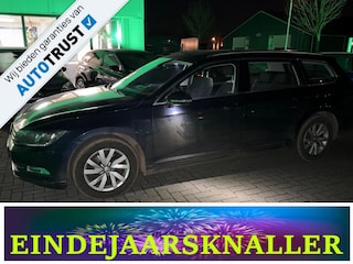 Volkswagen Passat Variant 1.6 TDI Connected Series NAVI,CLIMA,TREKHAAK,LMV,CRUISE,PDC