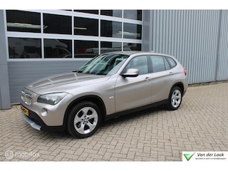 BMW X1 sDrive18i Executive | Ketting revisie gehad | NL Auto Boekjes | Trekhaak | Navigatie