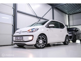 Volkswagen Up 1.0 high up! | Stoelverwarming | Cruise | Mistlampen | LMV | Parkeersensoren | Getint glas | Rijklaar |
