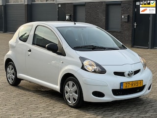 Toyota Aygo 1.0-12V Access Nieuw APK BOEKJES 3deurs