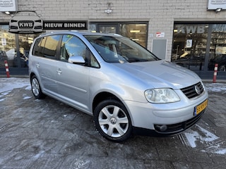 Volkswagen Touran 2.0-16V FSI Highline Trekhaak Nieuwe apk