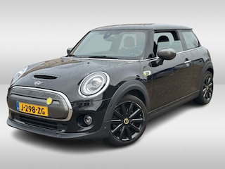 Mini Mini Electric Charged 33 kWh / Camera / Head-up / Leder / Harman Kardon / Keyless / 17'' / CarPlay / Stoelverwarming / Matrix LED / DAB / Cruise Control