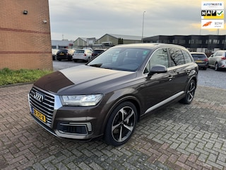 Audi Q7 3.0 TDI e-tron quattro Sport, S-Line, 21 Inch, Panorama, Trekhaak, Ambient verlichting,